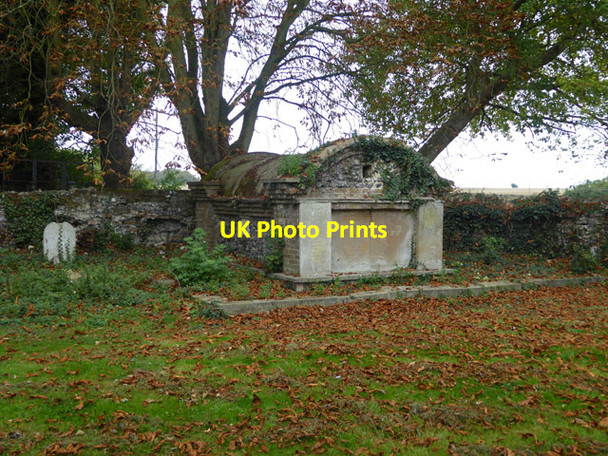 Photo 6"x4" Mausoleum, Northbourne churchyard Northbourne\/TR3352 c2017