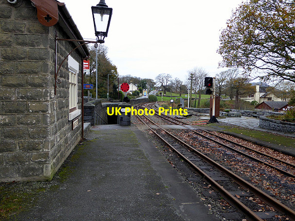 Photo 6"x4" Minffordd station, Ffestiniog Railway, looking in the direction of Porthmadog Minffordd\/SH5938 c2017