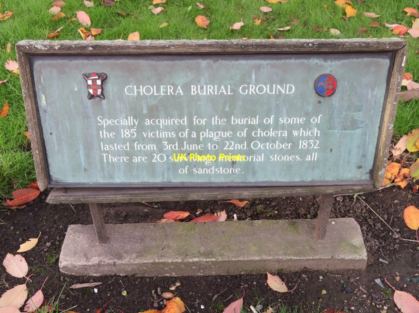 Photo 6"x4" Cholera Burial Ground sign, York York\/SE5951 c2017