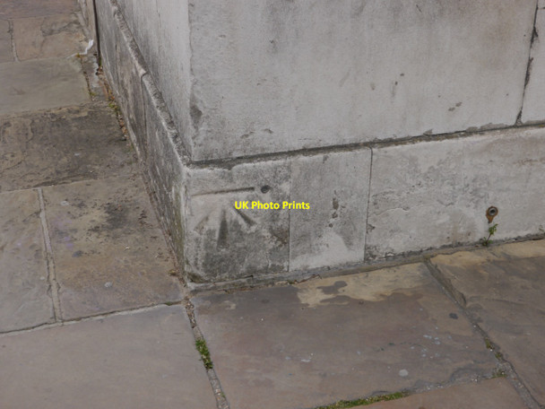 Photo 6"x4" 1GL Bolt: Greenwich, ORNC, King William's Quarter Greenwich\/TQ3977 c2014