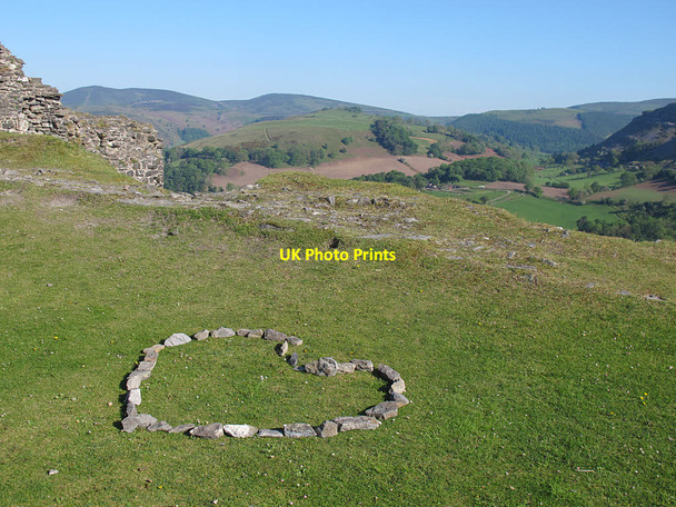 Photo 6"x4" Castell Dinas Bran - stone heart Llangollen c2017