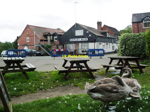 Photo 6"x4" The Barley Mow pub, from the canal Rugby c2017