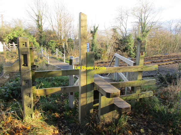 Photo 6"x4" Crossing the railway Mansfield Woodhouse c2017
