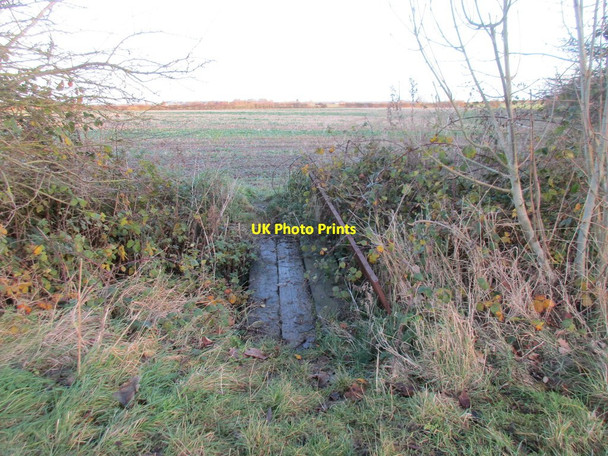 Photo 6"x4" Footbridge over a drain Keyingham c2017