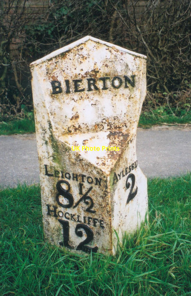 Photo 6"x4" Old Milepost by the A418, Aylesbury Road, Bierton Burcott\/SP8415 c2003