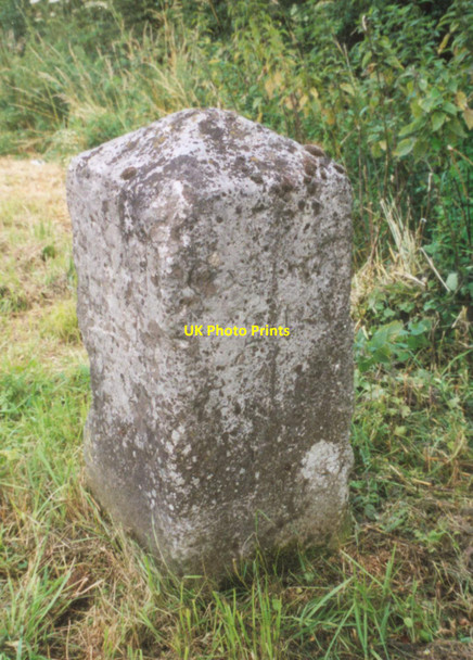 Photo 6"x4" Old Milestone by the A40, west of West Wycombe West Wycombe c2002