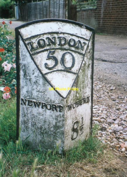 Photo 6"x4" Old Milepost by Tickford Street, Newport Pagnell Newport Pagnell c2003