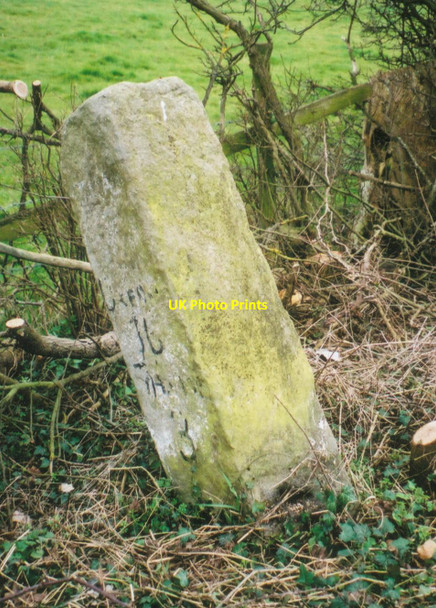 Photo 6"x4" Old Milestone by the A4129 by Whirlbush Farm Ilmer c2003