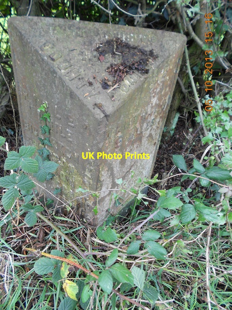 Photo 6"x4" Old Milepost by the A534, Wrexham Road, Ridley Bank Woodhey Green c2004
