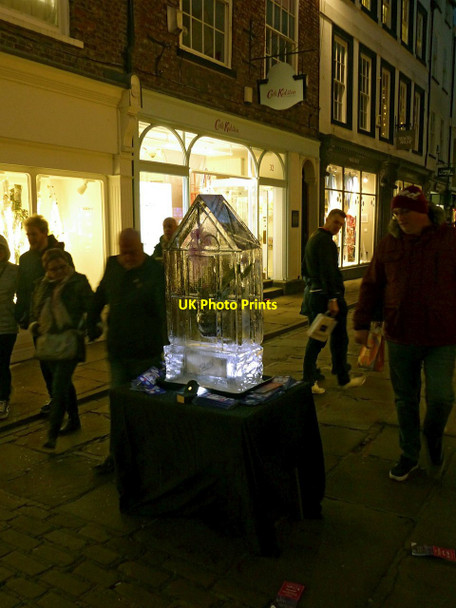Photo 6"x4" 2017 York Ice Trail \u00e2\u0080\u0093 Green house, Stonegate York\/SE5951 c2017