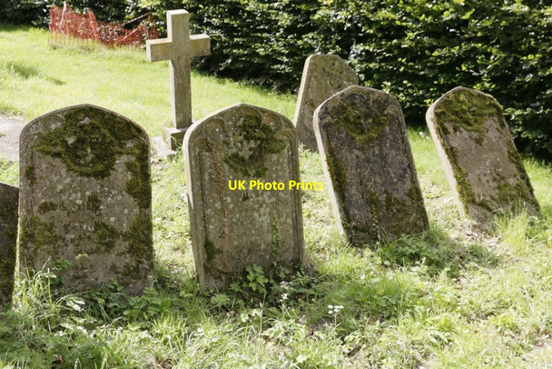Photo 6"x4" Family graves Easington\/SU6697 c2017
