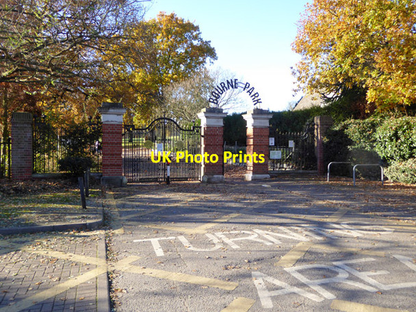 Photo 6"x4" Gates to Bourne Park Ipswich c2017