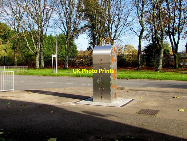 Photo 6"x4" Pentre Uchaf name sign, Northville, Cwmbran Cwmbran\/Cwmbr\u00e2n c2017