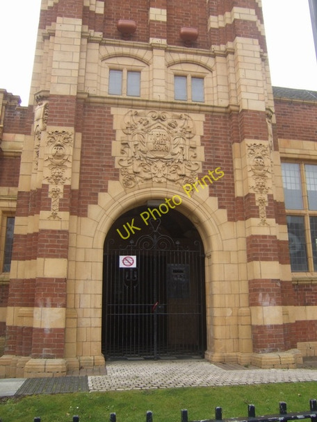 Photo 6"x4" Carnegie Centre - Entrance Tipton\/SO9592 c2009