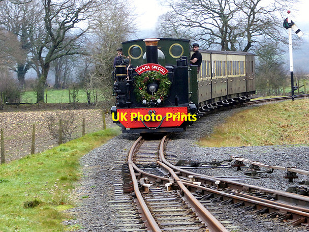 Photo 6"x4" Santa train entering Capel Bangor station Capel Seion\/SN6379 c2017