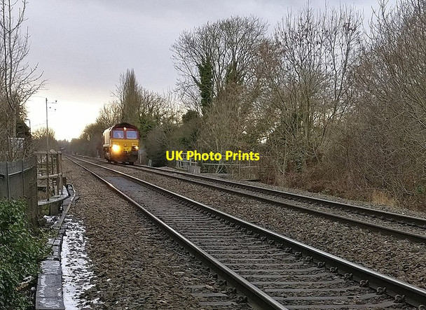 Photo 6"x4" Train on the Leicester to Birmingham railway line Eyres Monsell c2017