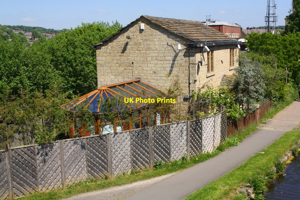 Photo 6"x4" Gallows Bridge Cottage beside Leeds & Liverpool Canal Shipley\/SE1437 c2017