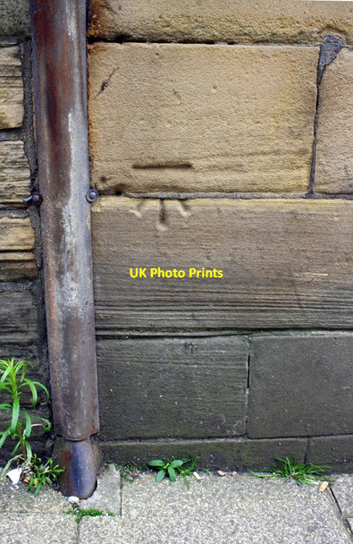Photo 6"x4" Benchmark on Cheapside wall near Forster Square Station entrance Bradford\/SE1632 c2017
