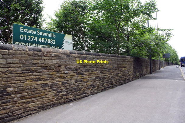 Photo 6"x4" Midland Road wall near entrance to Estate Sawmills Bradford\/SE1632 c2017