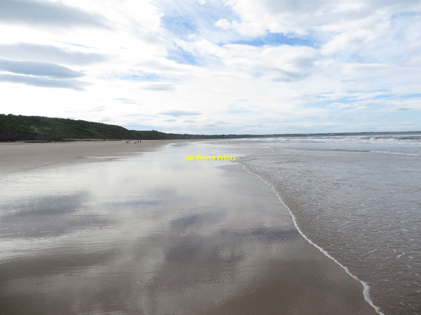 Photo 6"x4" Filey Bay at low tide Reighton c2017