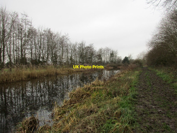 Photo 6"x4" The Leven Canal Leven\/TA1045 c2018