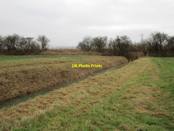 Photo 6"x4" Drain leading to a counter drain by the Leven Canal Leven\/TA1045 c2018