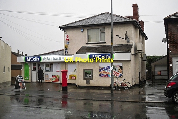 Photo 6"x4" Convenience store, open on Christmas Day Carlisle c2017
