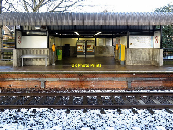 Photo 6"x4" Hadrian Road Metro Station Hebburn c2018