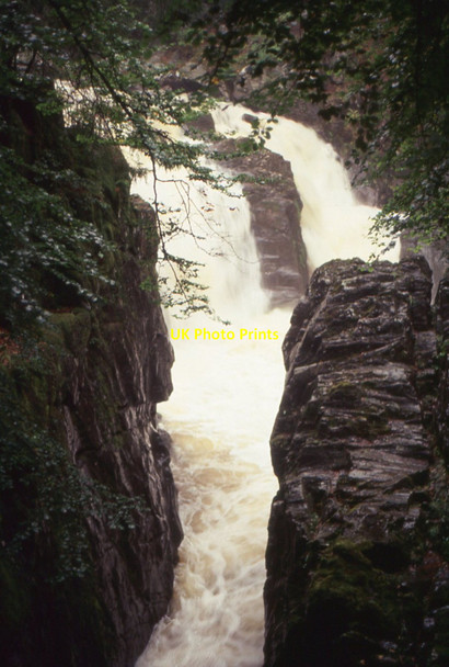 Photo 6"x4" The Black Linn Inver\/NO0142 c1980