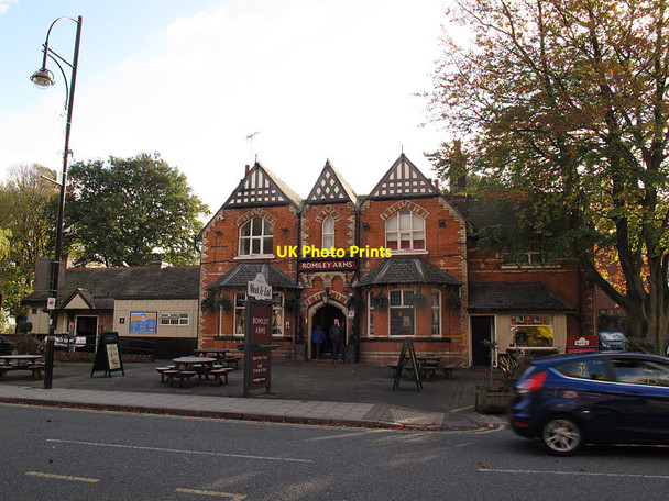 Photo 6"x4" The Romiley Arms Romiley c2016