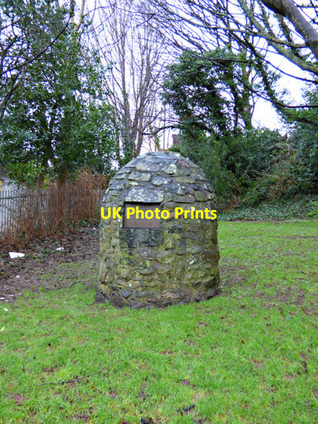 Photo 6"x4" The Three Sisters cairn Largs\/NS2059 c2017
