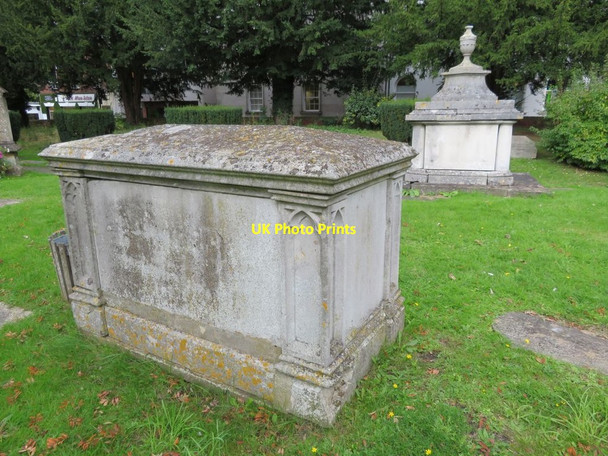 Photo 6"x4" Two tombs Newbury\/SU4767 c2017