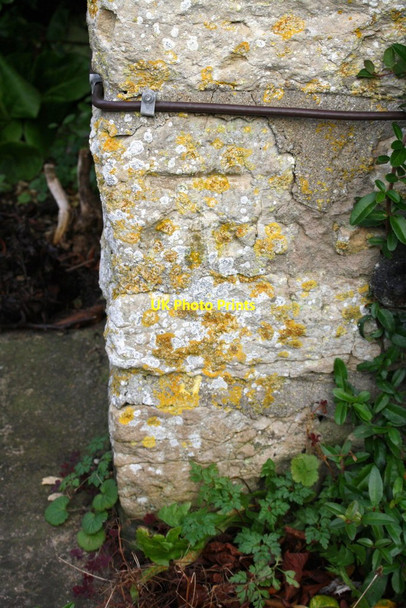 Photo 6"x4" Benchmark on 'Corner Cottage', #4 Bletchingdon Road Kidlington c2018