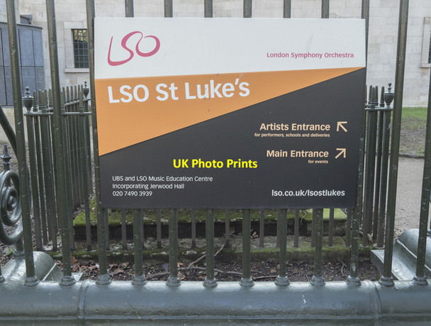 Photo 6"x4" St Luke, Old Street - Notice London c2018