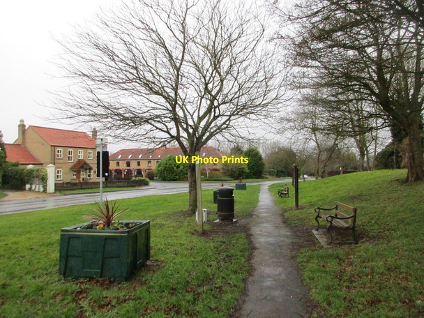 Photo 6"x4" Street furniture, Barnoldby le Beck Barnoldby le Beck c2018