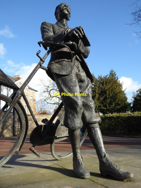 Photo 6"x4" Sculpture of Elgar Hereford c2018