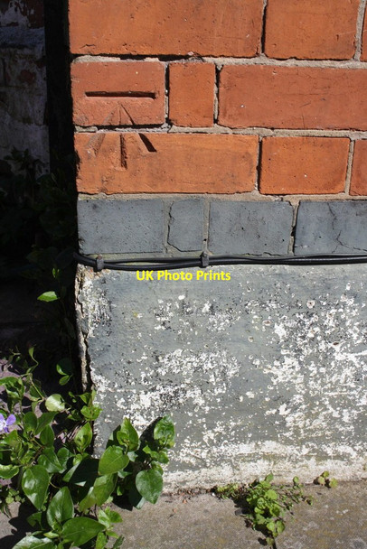 Photo 6"x4" Benchmark on #2 Lonsdale Street Leicester c2017