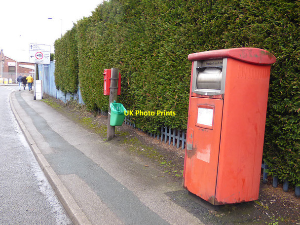 Photo 6"x4" Postboxes, New Works Road, Low Moor Low Moor\/SE1528 c2018