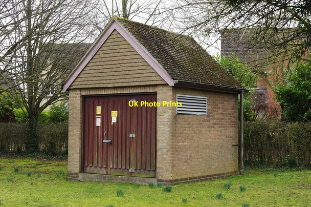 Photo 6"x4" Electricity substation, Edington Road, Witney, Oxon Witney c2018