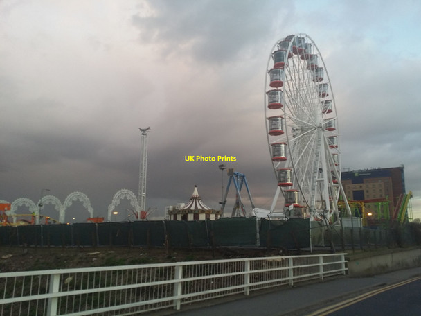 Photo 6"x4" Ferris wheel at Brent Cross Shopping Centre Hendon\/TQ2389 c2018