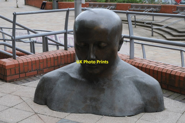 Photo 6"x4" Thinking Man, University of Wolverhampton Wolverhampton c2018