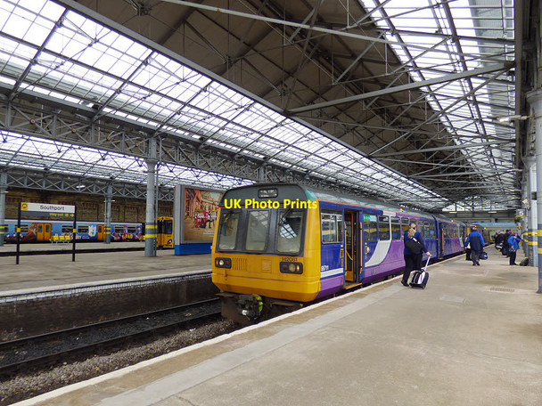 Photo 6"x4" Chapel Street station -  arrival from Manchester Southport c2018