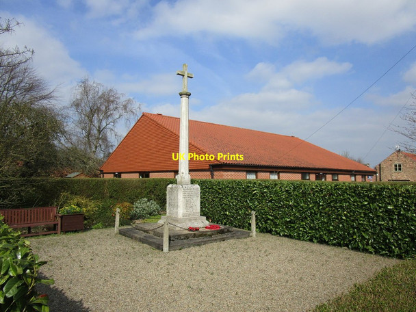 Photo 6"x4" War memorial and Community Centre, Wilberfoss Wilberfoss c2018