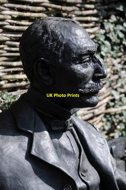 Photo 6"x4" Statue of Sir Edward Elgar Crown East c2018