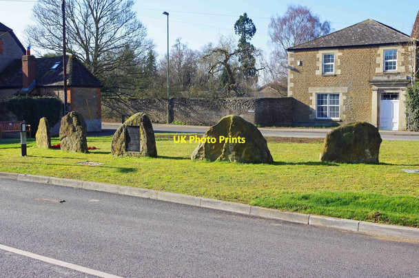 Photo 6"x4" War Memorial Crescent (2), Village Green, Kingston Bagpuize, Oxon Kingston Bagpuize c2018