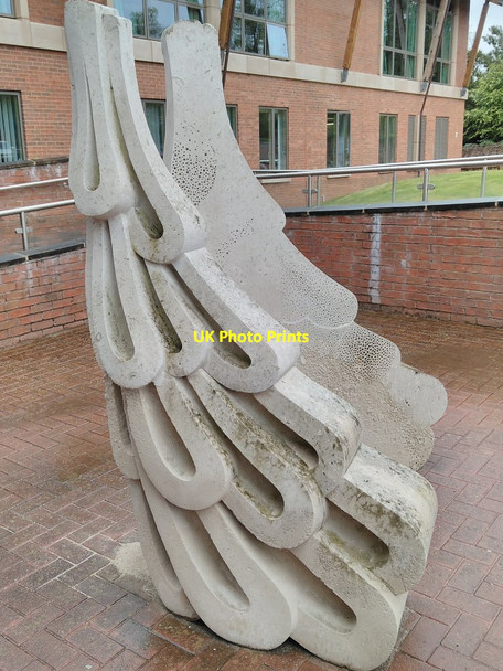 Photo 6"x4" Sculptures at Malvern Hospital Great Malvern c2018