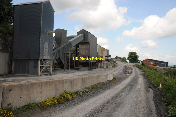 Photo 6"x4" Road passing Tan-y-Foel Quarry Cefn Coch\/SJ0402 c2018