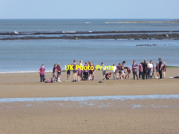 Photo 6"x4" School party on the beach at Stoupe Beck Sands Fylingthorpe c2018