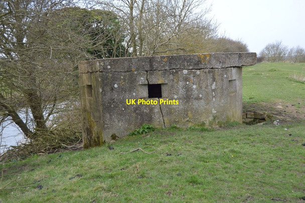 Photo 6"x4" Pillbox by Gigger's Green Bridge Bonnington\/TR0535 c2018