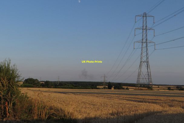 Photo 6"x4" Pylon in the field Castle Ashby c2018